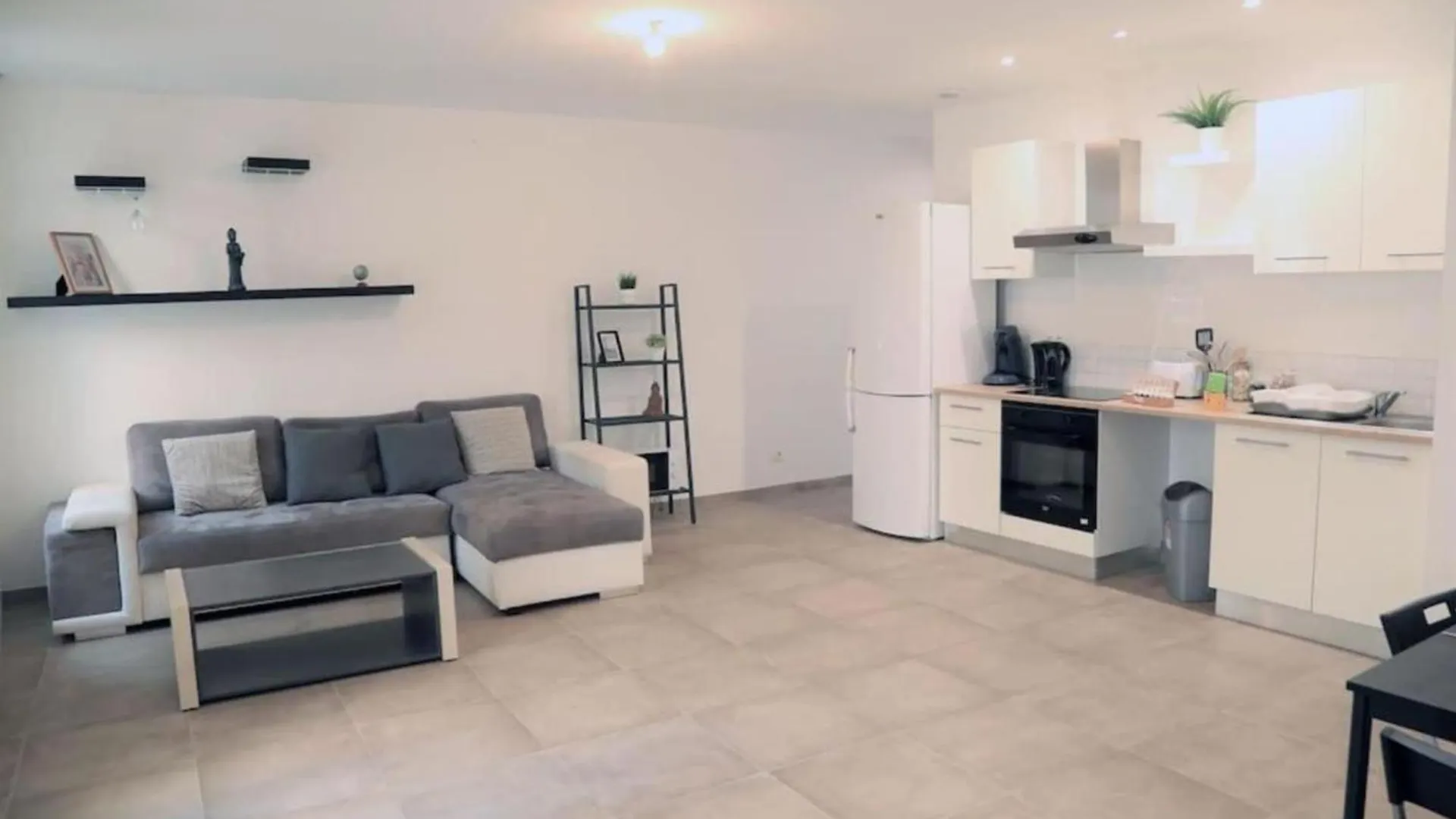 Cosy Bright Apartment In The Heart Of Marseille France
